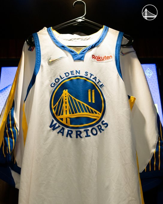  勇士全员爆发轻取国王，库里单节21分主宰赛场